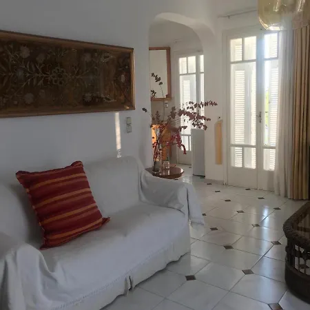 Naxos House Apartman